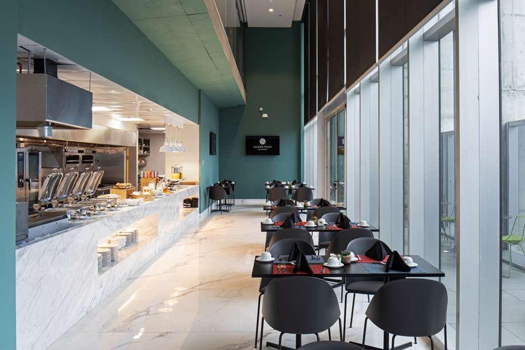 Galeria Plaza Monterrey Hotel Restaurante foto The Lounge at KLIA